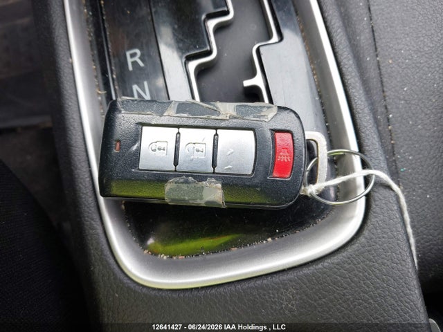 JA4JZ3AX9EZ604568 Mitsubishi Outlander Se