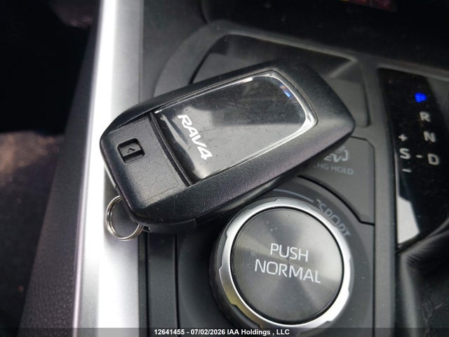 Toyota RAV4 XSE 2025 JTMGB3FV3SD266458 Image 11