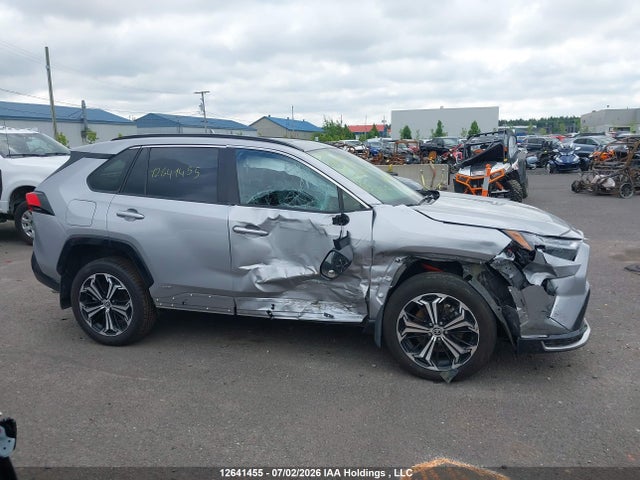 Toyota RAV4 XSE 2025 JTMGB3FV3SD266458 Image 13