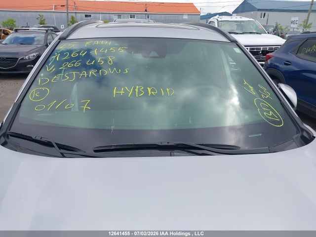 Toyota RAV4 XSE 2025 JTMGB3FV3SD266458 Image 17