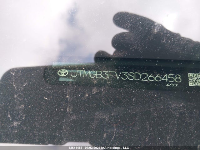 Toyota RAV4 XSE 2025 JTMGB3FV3SD266458 Image 19