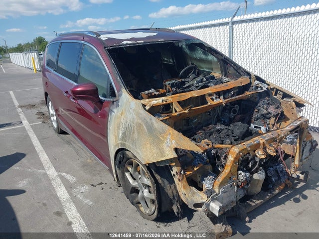 12641459 :رقم المزاد ، 2C4RC1EG3JR107092 vin ، 2018 Chrysler Pacifica Touring L Plus مزاد بيع