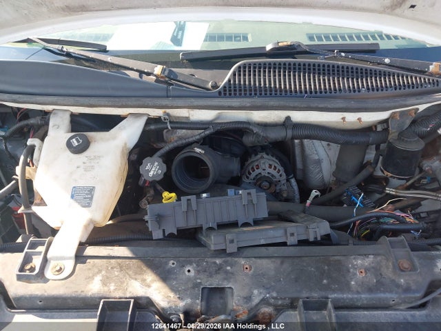 GMC Savana 2500 Work Van 2017 1GTW7AFF3H1121182 Image 10