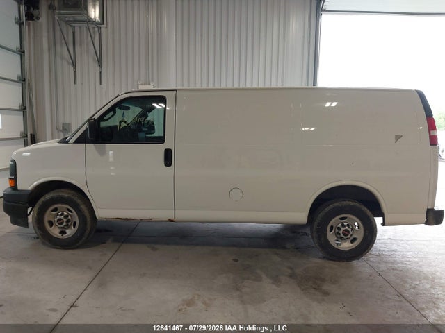 GMC Savana 2500 Work Van 2017 1GTW7AFF3H1121182 Image 15