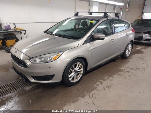 Ford FOCUS SE 2016 1FADP3K20GL218287 Image 2
