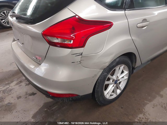 Ford FOCUS SE 2016 1FADP3K20GL218287 Image 6