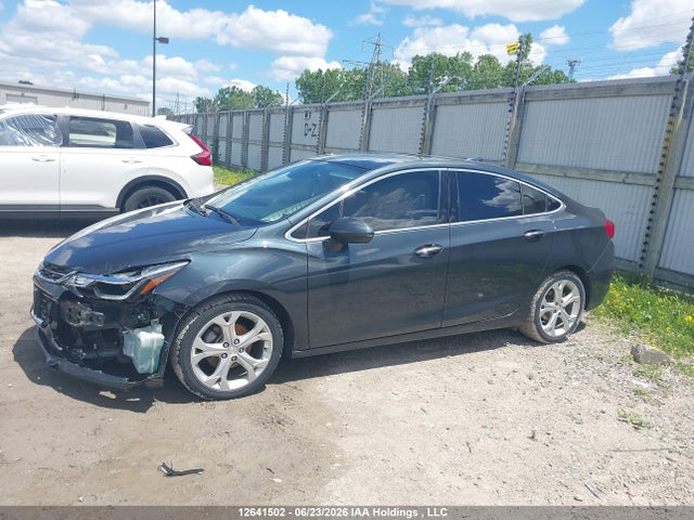 12641502 :رقم المزاد ، 1G1BF5SM5J7135688 vin ، 2018 Chevrolet Cruze Premier مزاد بيع
