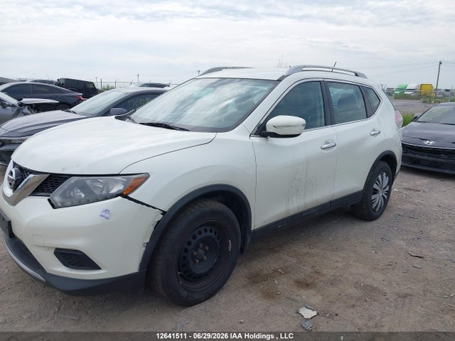 2015 Nissan Rogue S/sv მანქანა იყიდება აუქციონზე, vin: 5N1AT2MT0FC880101, აუქციონის ნომერი: 12641511