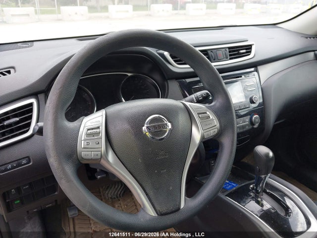 2015 Nissan Rogue S/sv მანქანა იყიდება აუქციონზე, vin: 5N1AT2MT0FC880101, აუქციონის ნომერი: 12641511