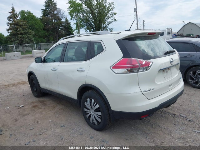 2015 Nissan Rogue S/sv მანქანა იყიდება აუქციონზე, vin: 5N1AT2MT0FC880101, აუქციონის ნომერი: 12641511