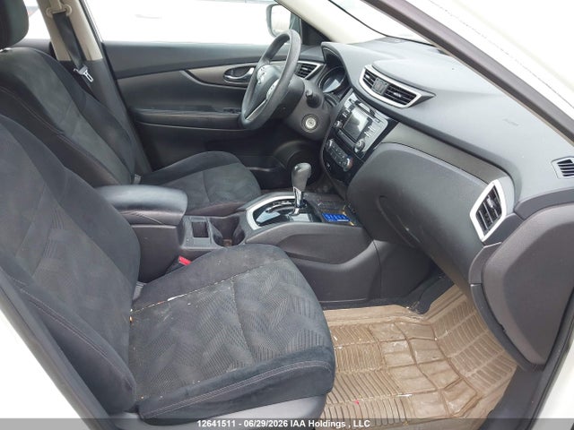 2015 Nissan Rogue S/sv მანქანა იყიდება აუქციონზე, vin: 5N1AT2MT0FC880101, აუქციონის ნომერი: 12641511