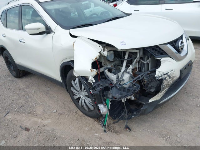 2015 Nissan Rogue S/sv მანქანა იყიდება აუქციონზე, vin: 5N1AT2MT0FC880101, აუქციონის ნომერი: 12641511