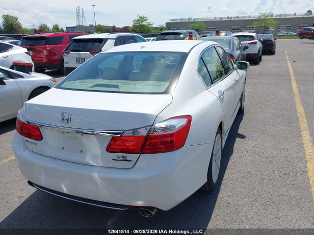 Honda Accord 2014 1HGCR3F92EA800215 Image 17