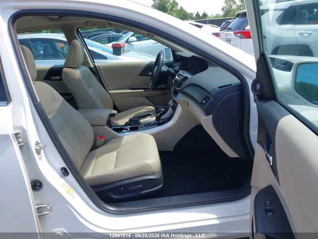 Honda Accord 2014 1HGCR3F92EA800215 Image 5