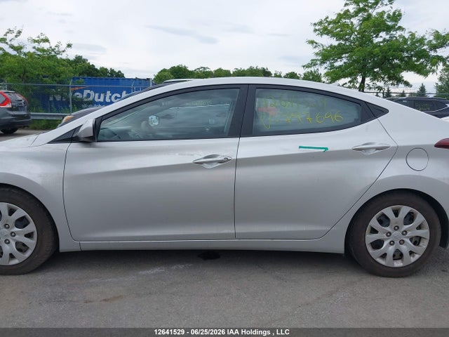 Продажа на аукционе авто 2016 Hyundai Elantra, vin: 5NPDH4AE0GH797696, номер лота: 12641529