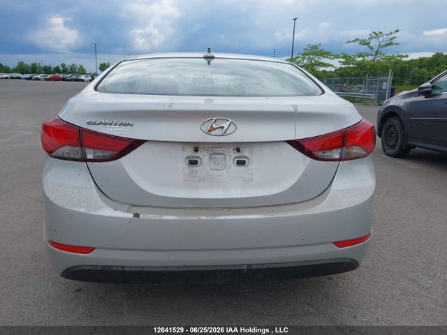 Продажа на аукционе авто 2016 Hyundai Elantra, vin: 5NPDH4AE0GH797696, номер лота: 12641529