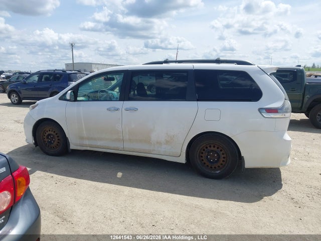 Продаж на аукціоні авто 2014 Toyota Sienna Se 8 Passenger, vin: 5TDXK3DC4ES465397, номер лоту: 12641543