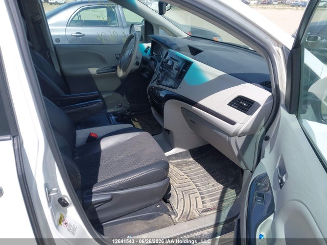 Продаж на аукціоні авто 2014 Toyota Sienna Se 8 Passenger, vin: 5TDXK3DC4ES465397, номер лоту: 12641543