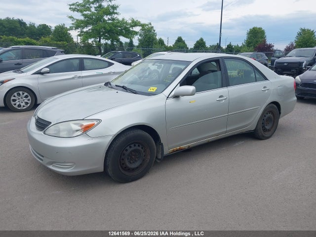 2002 Toyota Camry Le/xle მანქანა იყიდება აუქციონზე, vin: JTDBE32K020118174, აუქციონის ნომერი: 12641569