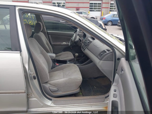 2002 Toyota Camry Le/xle მანქანა იყიდება აუქციონზე, vin: JTDBE32K020118174, აუქციონის ნომერი: 12641569
