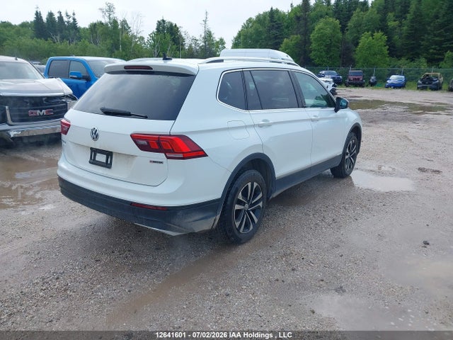Продаж на аукціоні авто 2021 Volkswagen Tiguan Se/se R-line Black/sel, vin: 3VV2B7AX7MM132572, номер лоту: 12641601