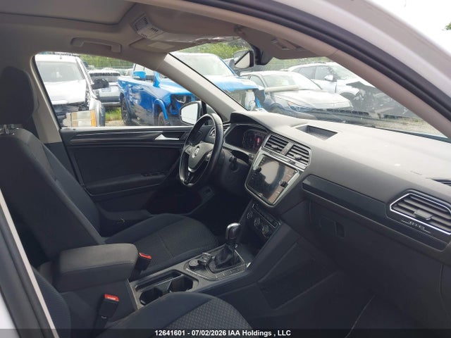 Продаж на аукціоні авто 2021 Volkswagen Tiguan Se/se R-line Black/sel, vin: 3VV2B7AX7MM132572, номер лоту: 12641601