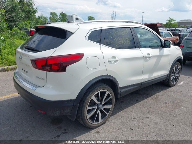 JN1BJ1CR7JW284394 Nissan Qashqai S/sl/sv