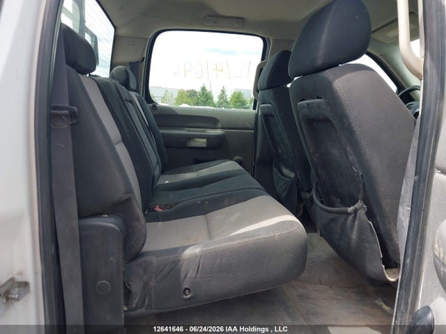 12641646 :رقم المزاد ، 1GCJC33K67F548988 vin ، 2007 Chevrolet Silverado C3500 مزاد بيع