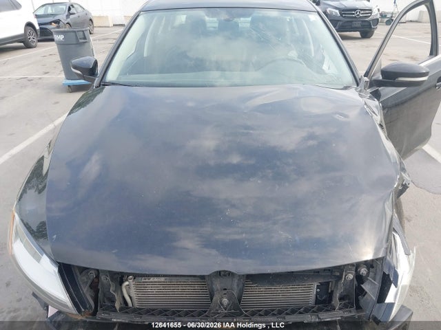 3VWL17AJ5HM322763 Volkswagen Jetta Sel/sel Premium