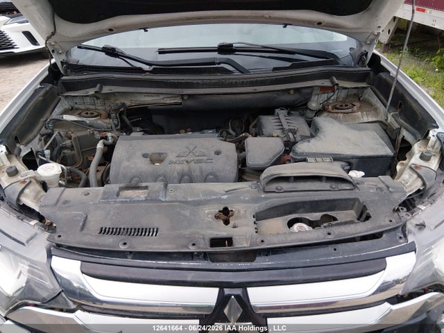 Mitsubishi Outlander Es 2017 JA4AZ2A3XHZ607703 Image 10