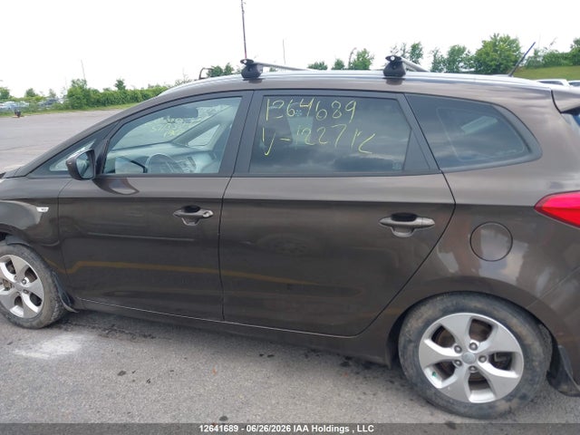 KIA Rondo 2015 KNAHT8A39F7122712 Image 14