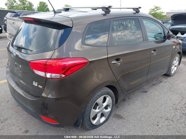 KIA Rondo 2015 KNAHT8A39F7122712 Image 4