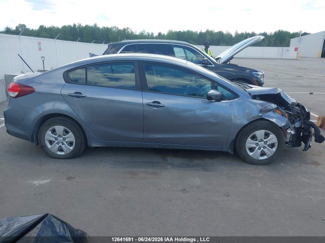 KIA FORTE LX 2017 3KPFK4A74HE105652 Image 13