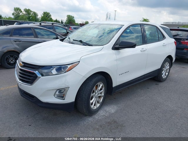 Chevrolet EQUINOX LS 2018 2GNAXHEV9J6303913 Image 2