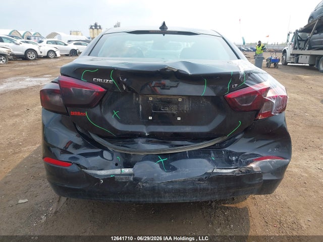 1G1BE5SM9J7172195 Chevrolet Cruze Lt Auto