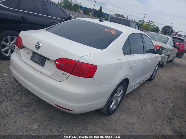 2011 Volkswagen Jetta 2.5l Sel მანქანა იყიდება აუქციონზე, vin: 3VWLX7AJ9BM074992, აუქციონის ნომერი: 12641742