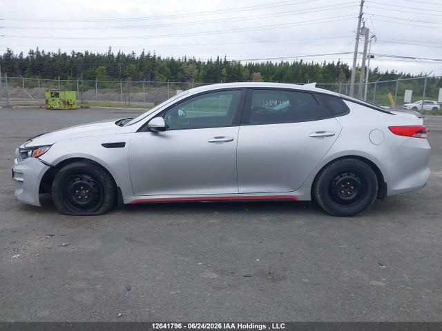 2017 Kia Optima Lx მანქანა იყიდება აუქციონზე, vin: 5XXGT4L38HG150337, აუქციონის ნომერი: 12641796