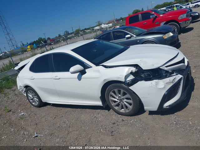 Продаж на аукціоні авто 2021 Toyota Camry, vin: 4T1G11AKXMU454347, номер лоту: 12641826