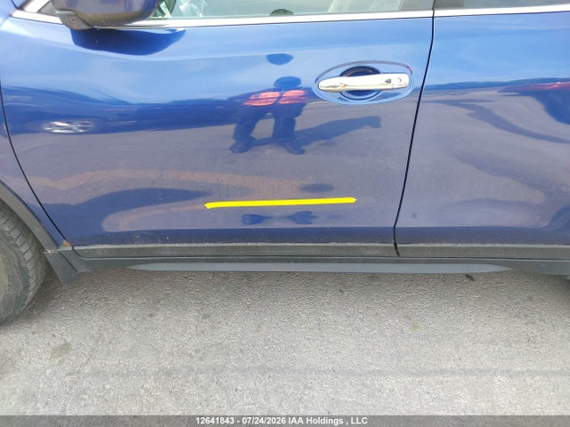 5N1AT2MV1HC894108 Nissan Rogue