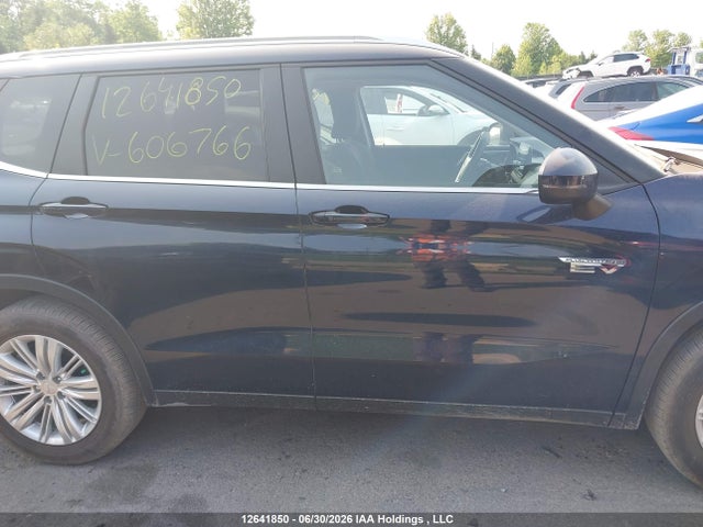 Продажа на аукционе авто 2025 Mitsubishi Outlander Phev, vin: JA4T5VA95SZ606766, номер лота: 12641850