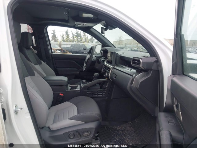 Продаж на аукціоні авто 2025 Toyota Tacoma, vin: 3TYLB5JNXST100755, номер лоту: 12584841