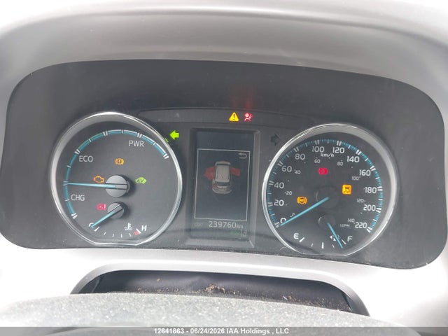 2018 Toyota Rav4 Hv Le Plus/xle მანქანა იყიდება აუქციონზე, vin: JTMRJREV7JD202731, აუქციონის ნომერი: 12641863