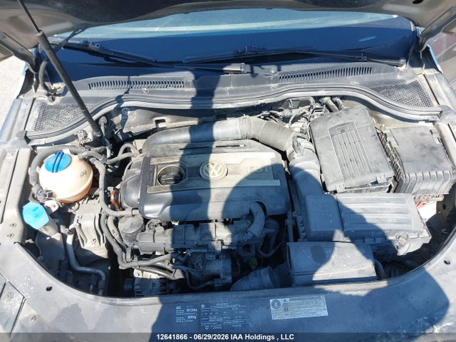 12641866 :رقم المزاد ، WVWMN9AN1AE550281 vin ، 2010 Volkswagen Passat Cc مزاد بيع