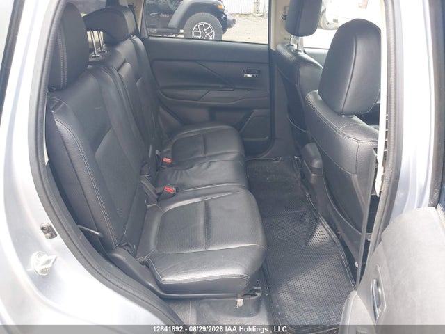 Mitsubishi Outlander Es 2017 JA4AZ2A34HZ600553 Image 8