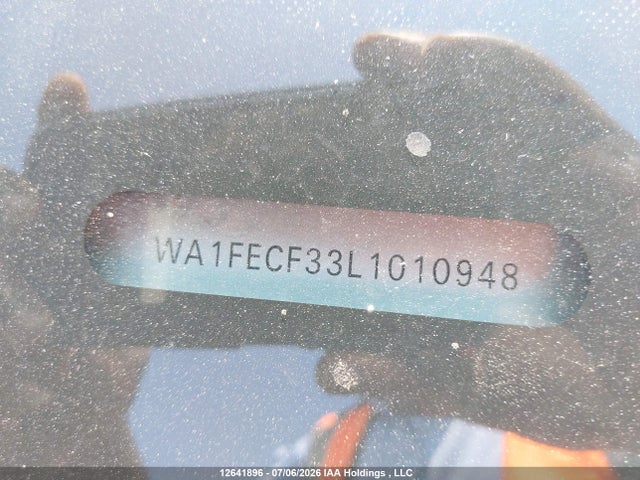 12641896 :رقم المزاد ، WA1FECF33L1010948 vin ، 2020 Audi Q3 45 Technik مزاد بيع