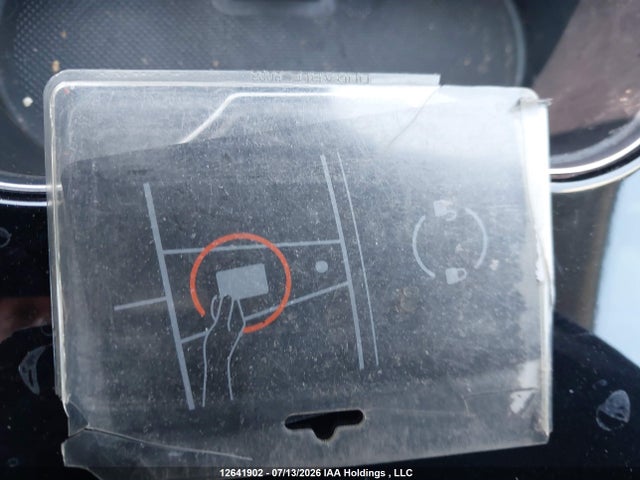 Tesla Model Y Long Range 2021 5YJYGDEE6MF060172 Image 11
