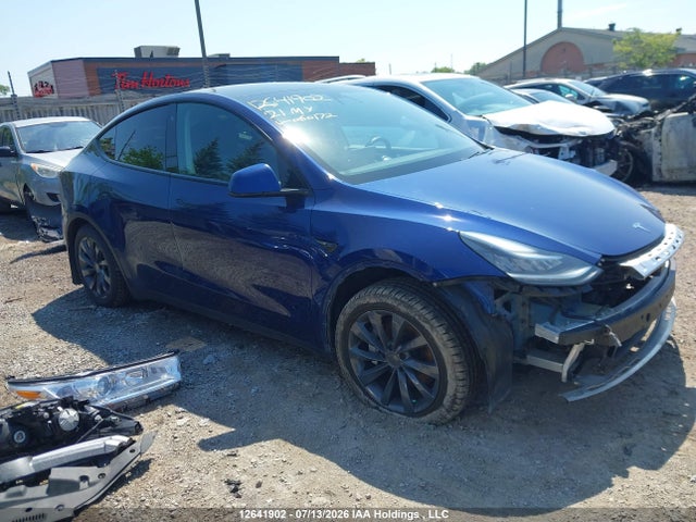 Tesla Model Y Long Range 2021 5YJYGDEE6MF060172 Image 13
