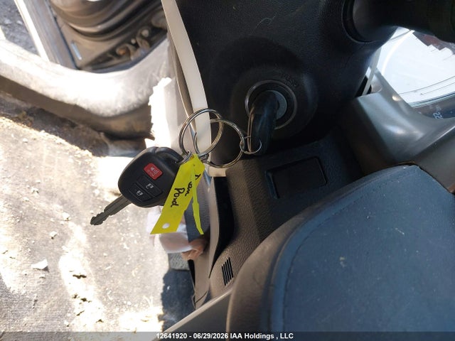 2018 Toyota Rav4 Le მანქანა იყიდება აუქციონზე, vin: 2T3BFREV6JW850230, აუქციონის ნომერი: 12641920