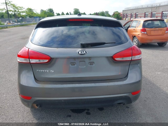 KIA FORTE LX 2016 KNAFK5A85G5472906 Image 16