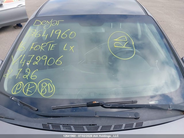 KIA FORTE LX 2016 KNAFK5A85G5472906 Image 17